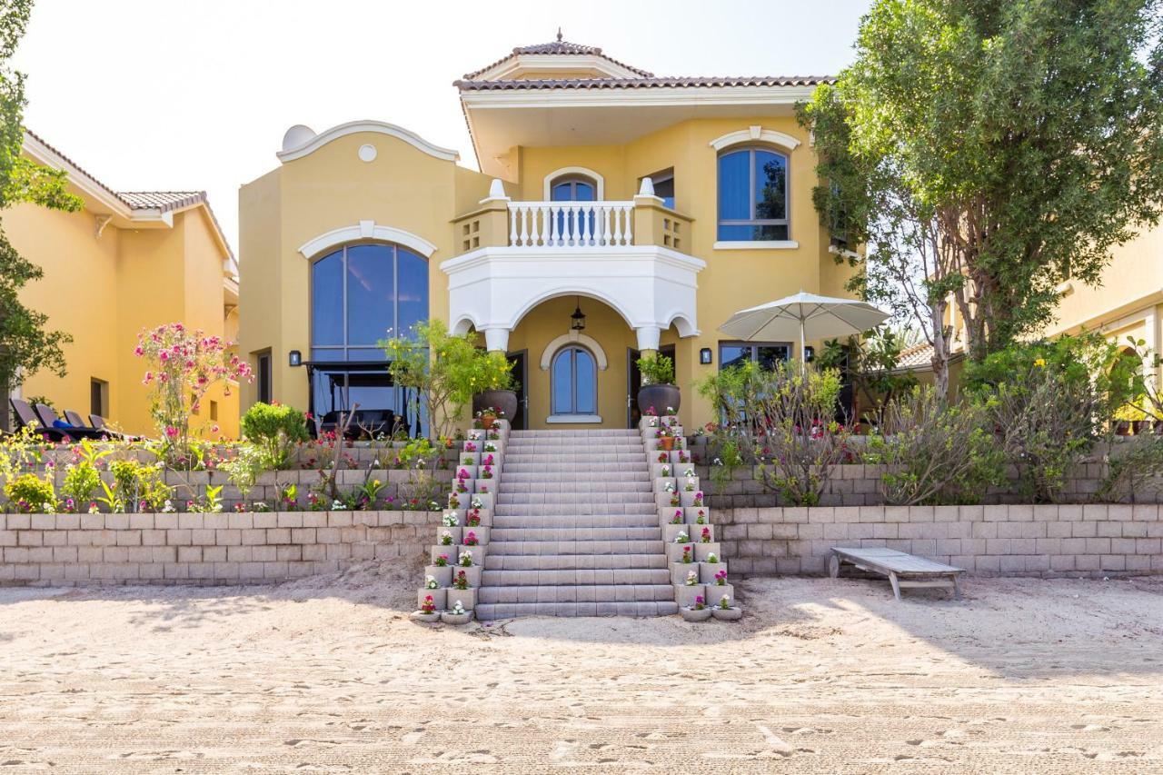 Chic 4Br Villa With Assistant Room And Private Pool On Palm Jumeirah By Deluxe Holiday Homes Dubái Exterior foto